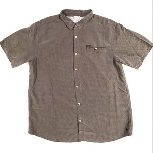 3/$20 Columbia Green Omni Shade Shirt